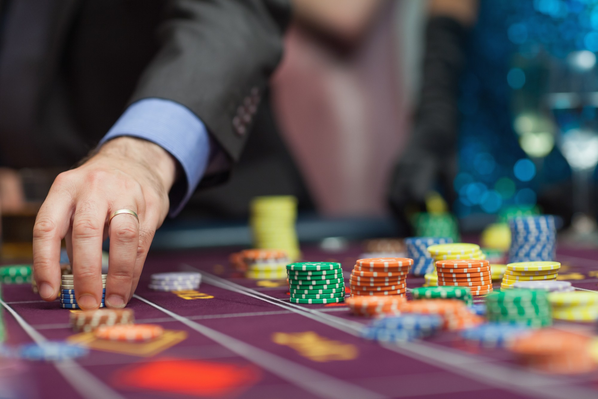 Benefits and disadvantages of gambling